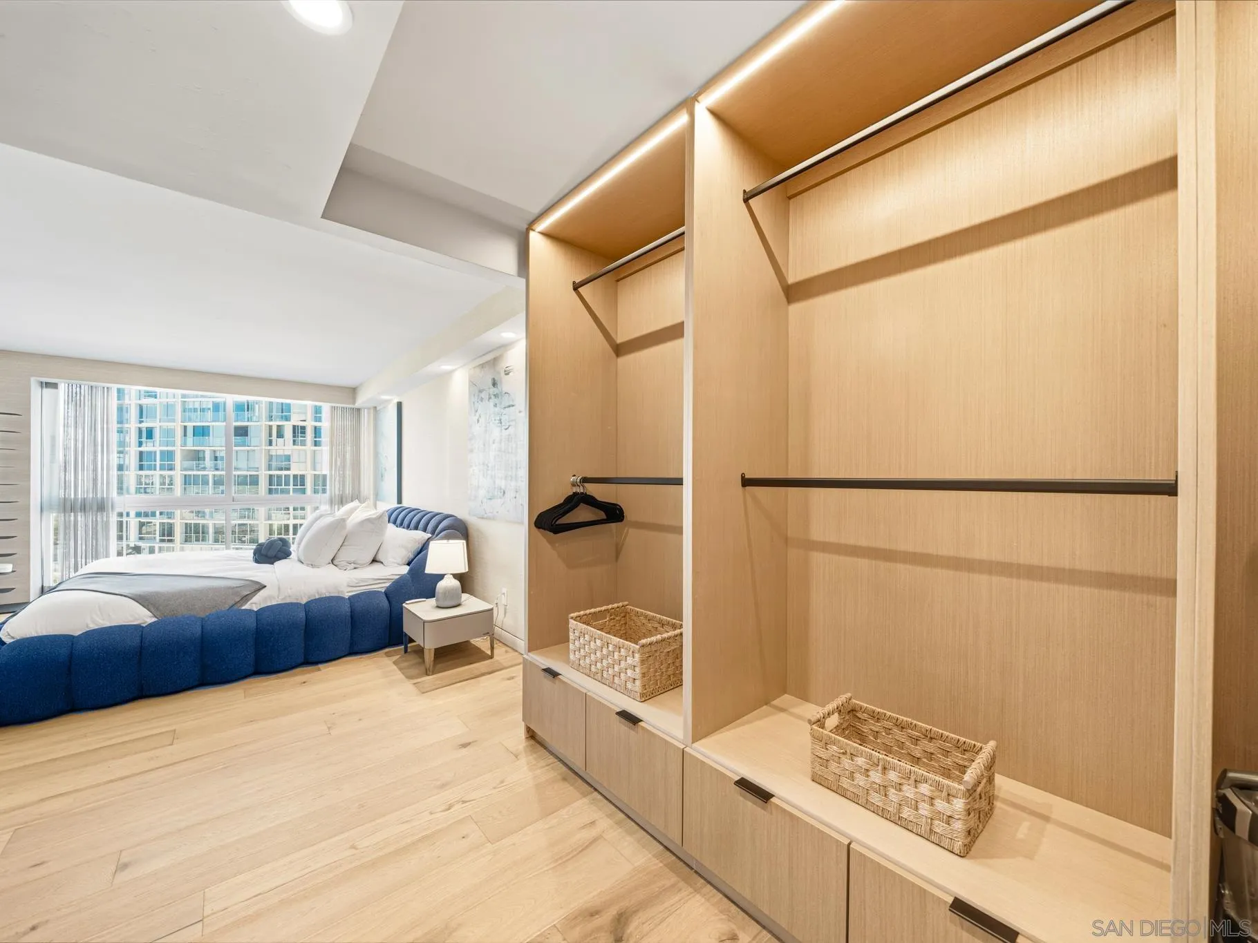 1810 Avenida Del Mundo Unit 403