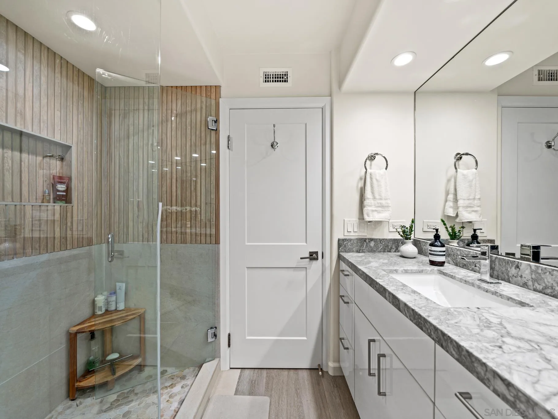 1750 Avenida Del Mundo Unit 404