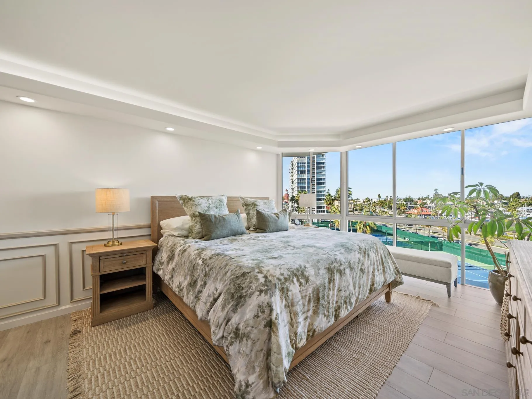 1750 Avenida Del Mundo Unit 404