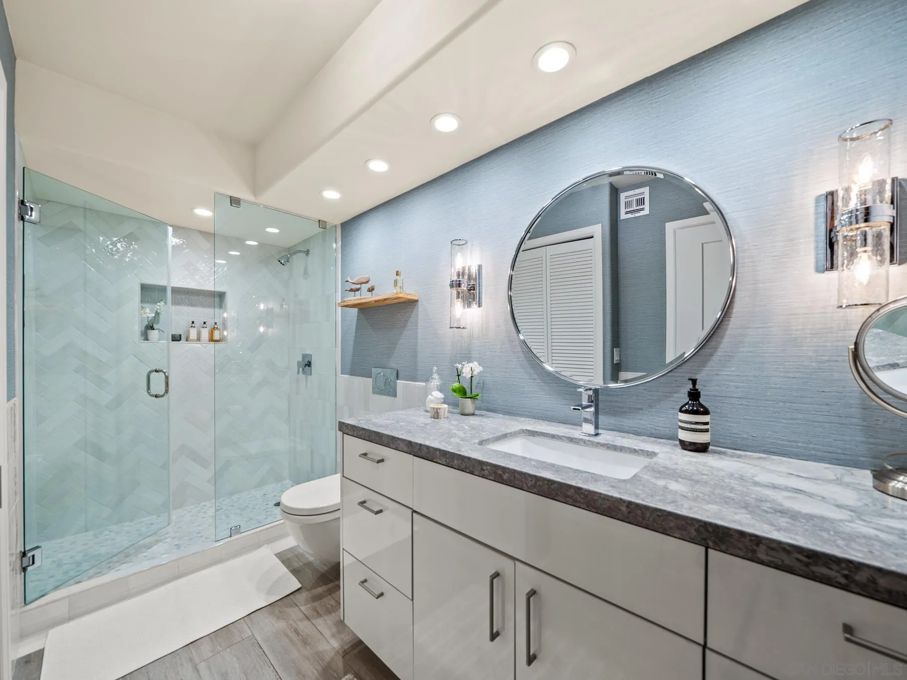1750 Avenida Del Mundo Unit 404