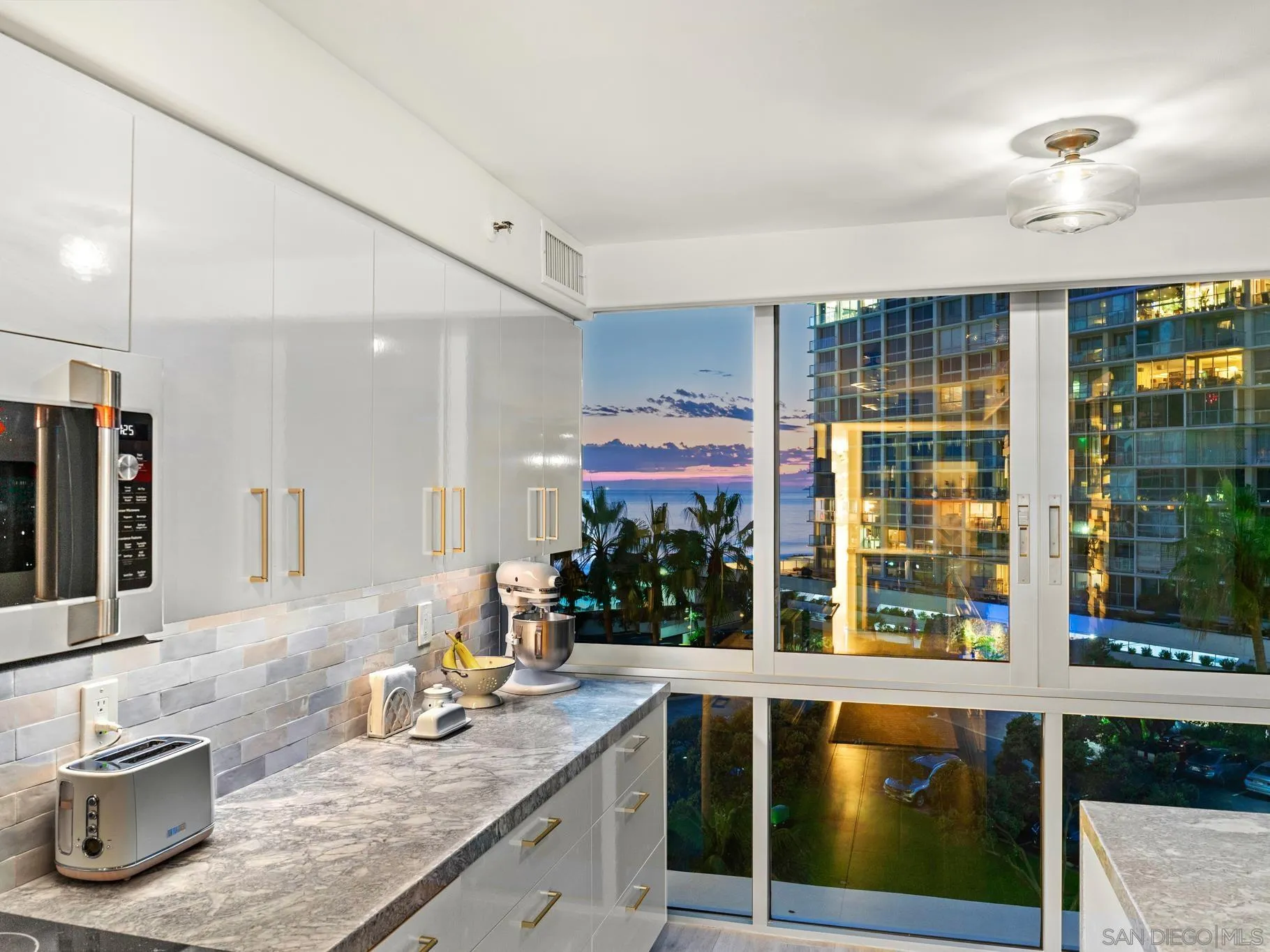 1750 Avenida Del Mundo Unit 404
