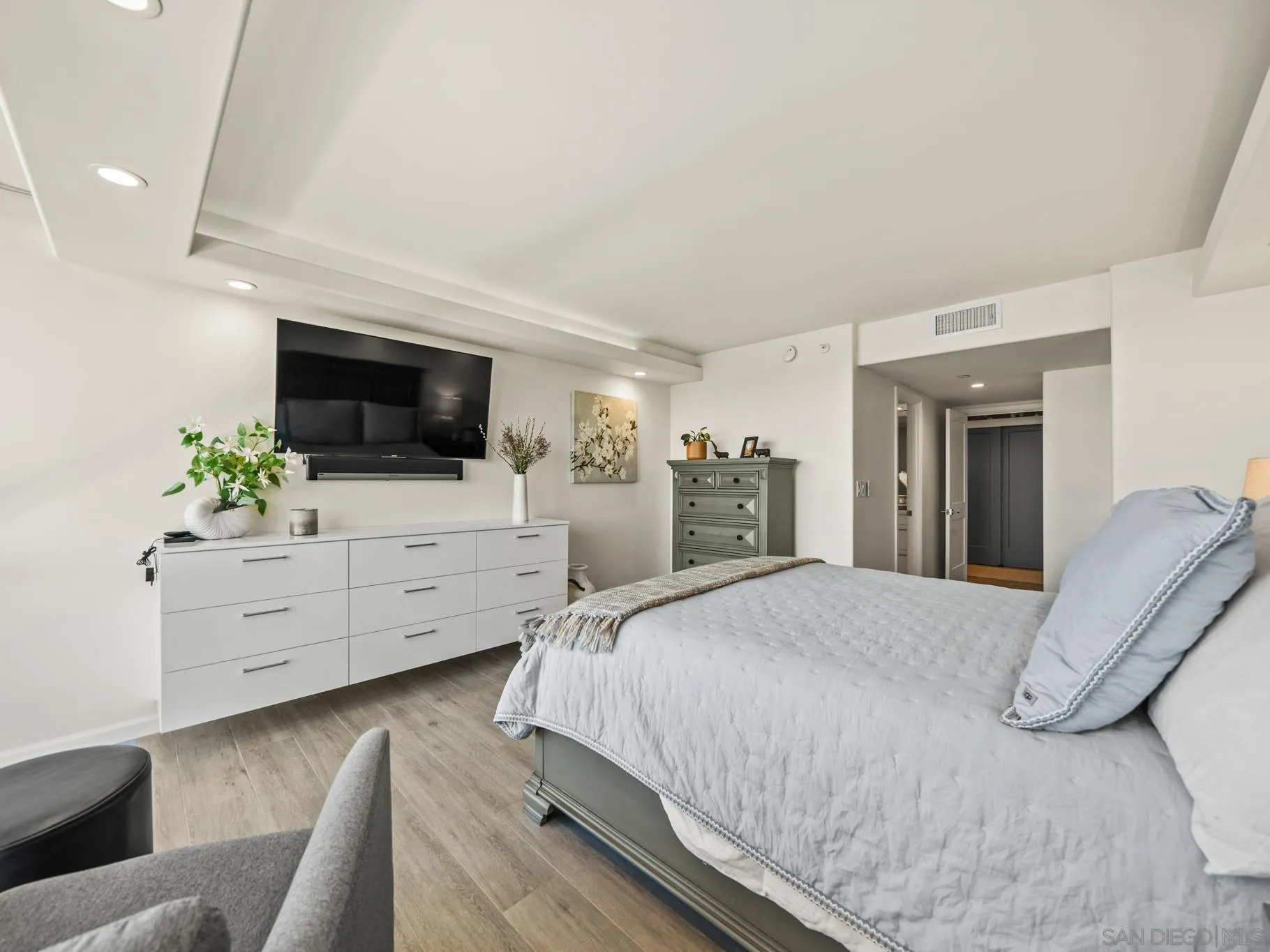 1750 Avenida Del Mundo Unit 404