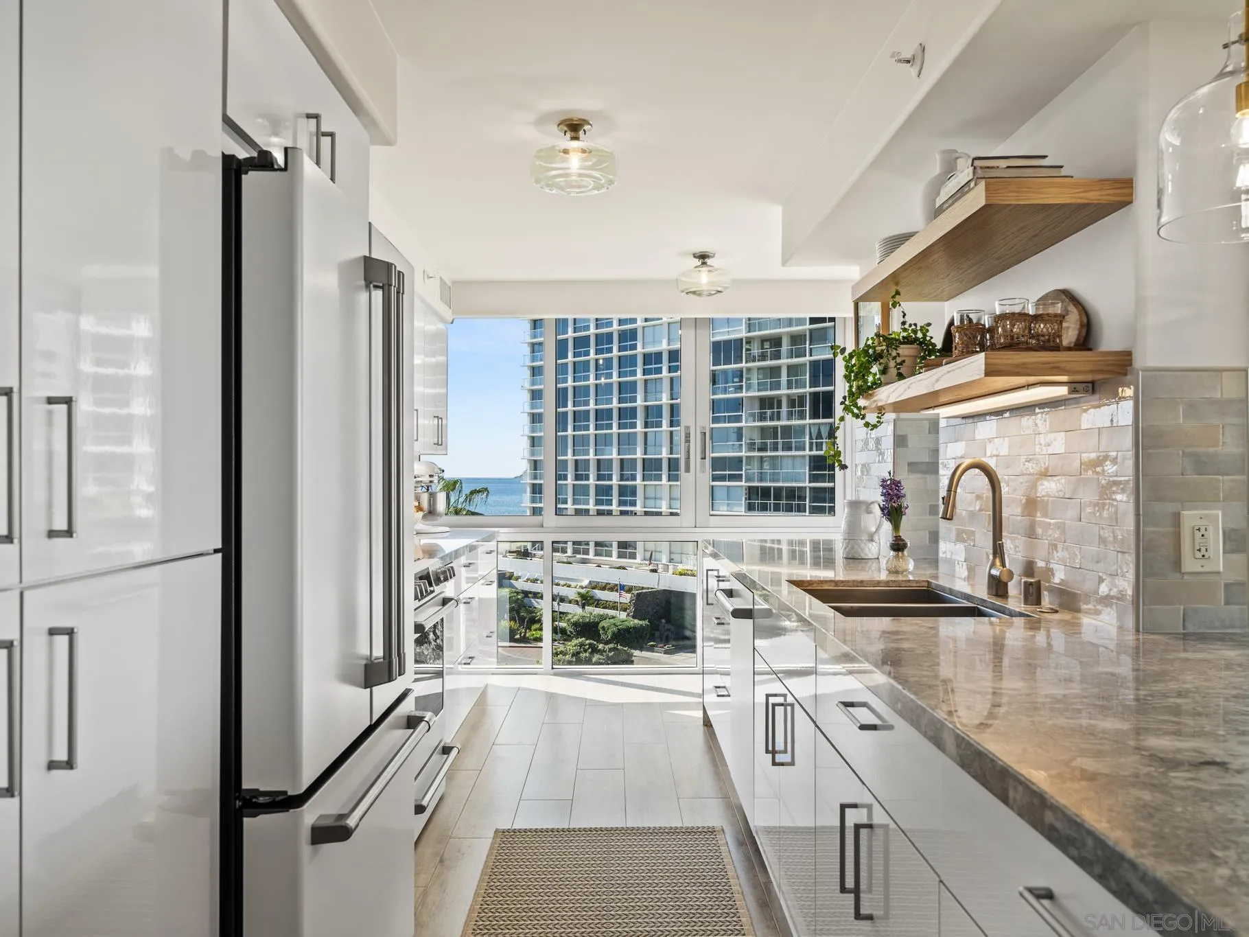1750 Avenida Del Mundo Unit 404