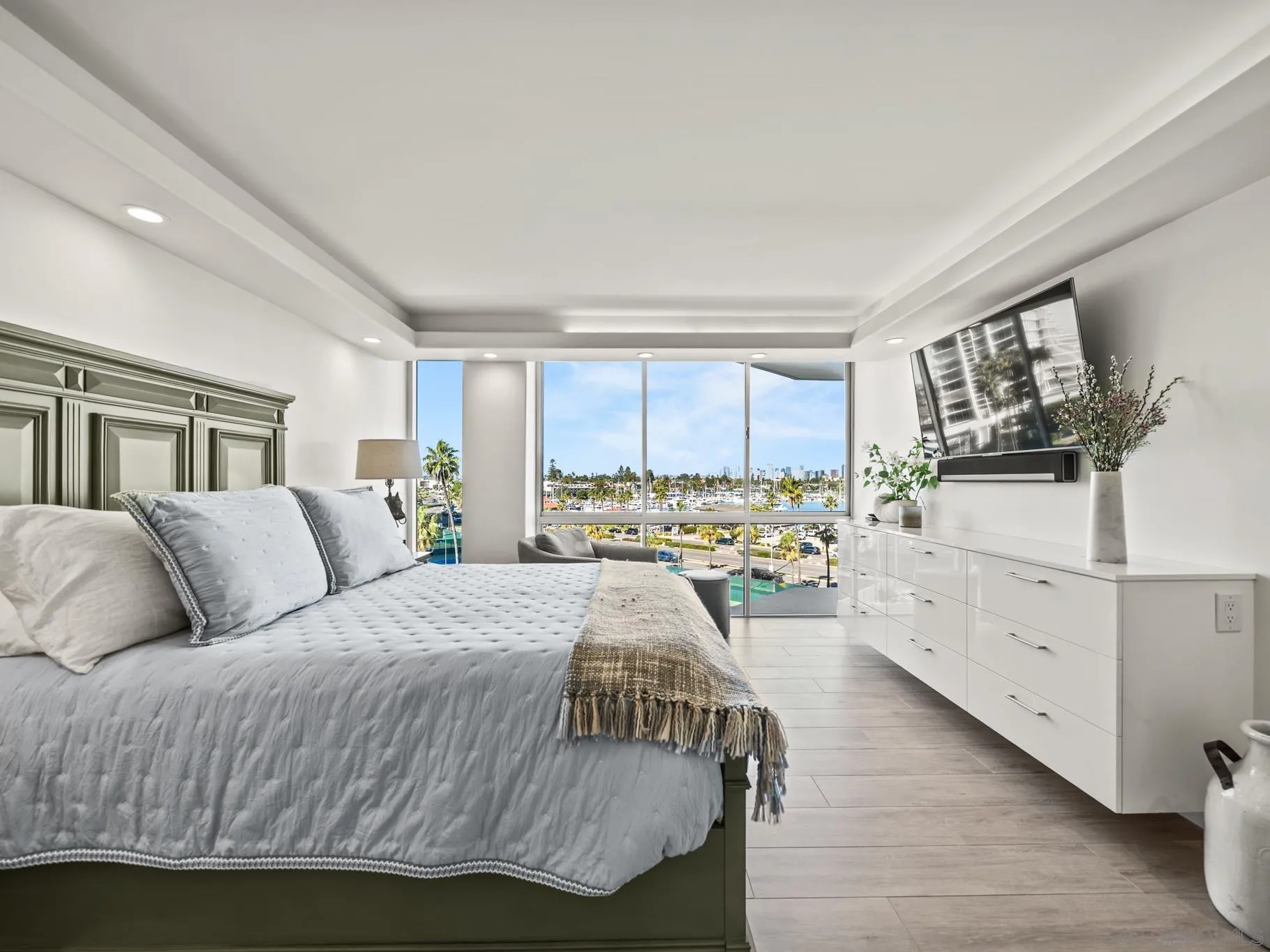 1750 Avenida Del Mundo Unit 404