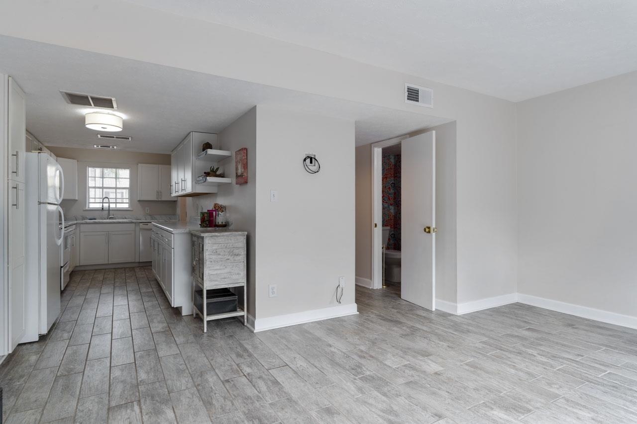 1625 Centerville Road Unit: 5