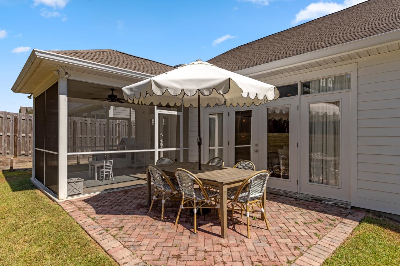 5833 Dahlgren Trail