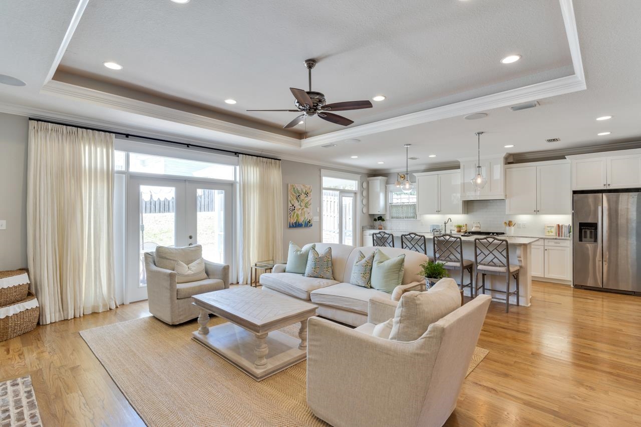 5833 Dahlgren Trail