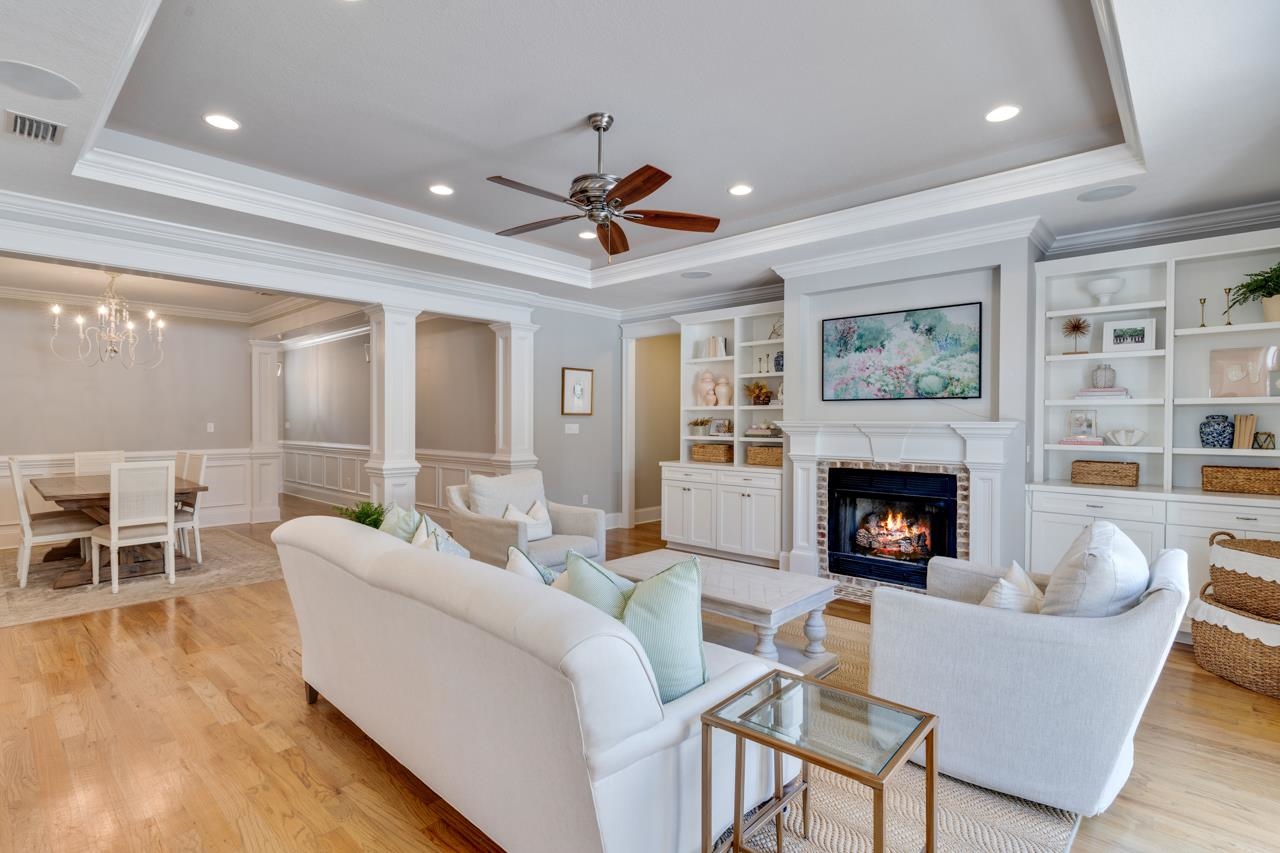 5833 Dahlgren Trail