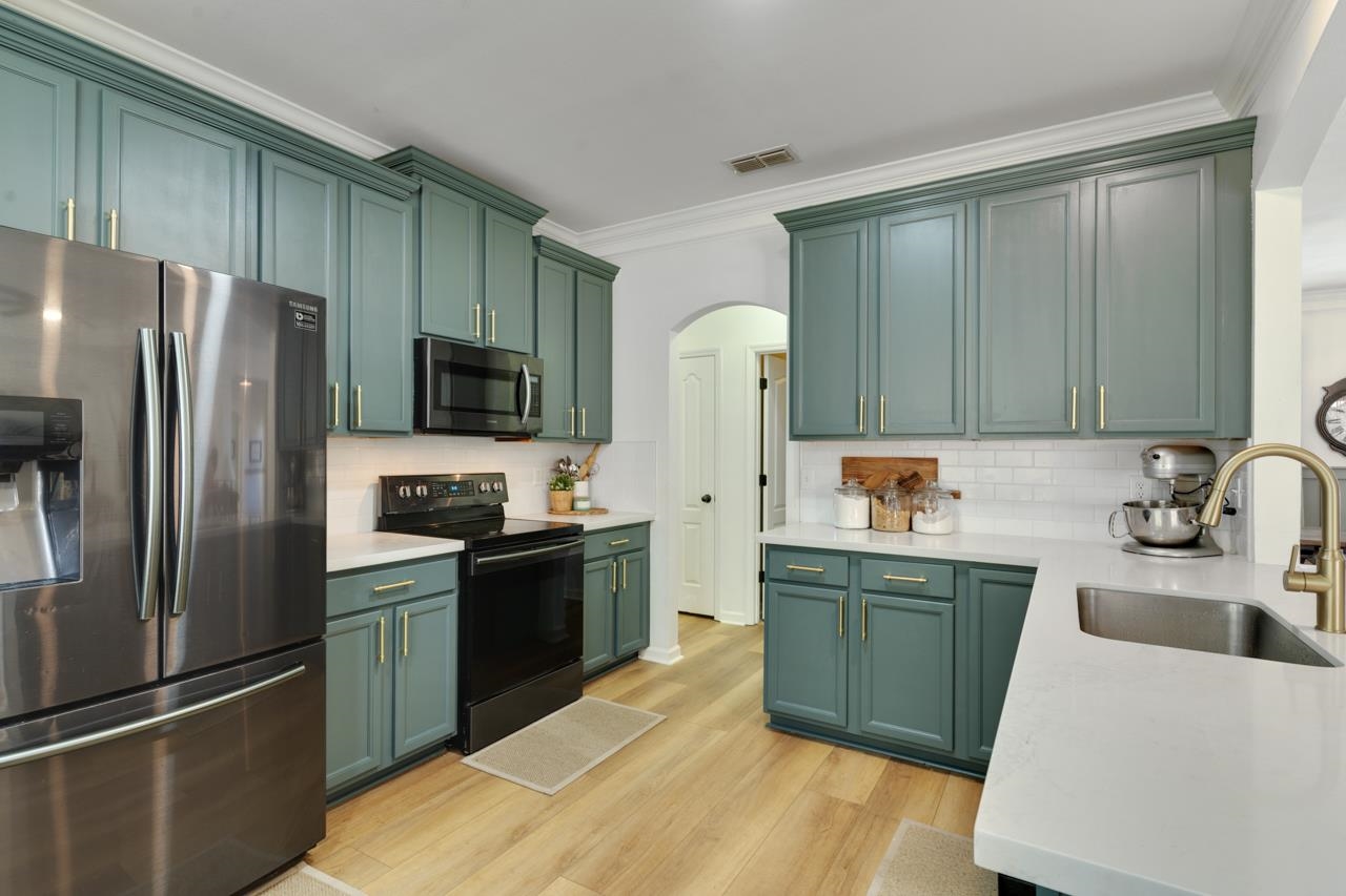 8622 Shire Ridge Loop