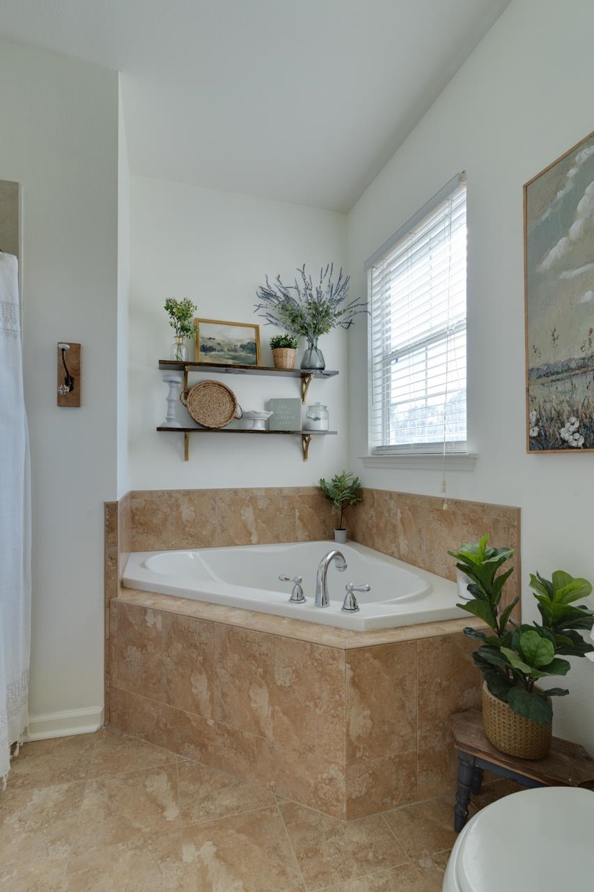 8622 Shire Ridge Loop