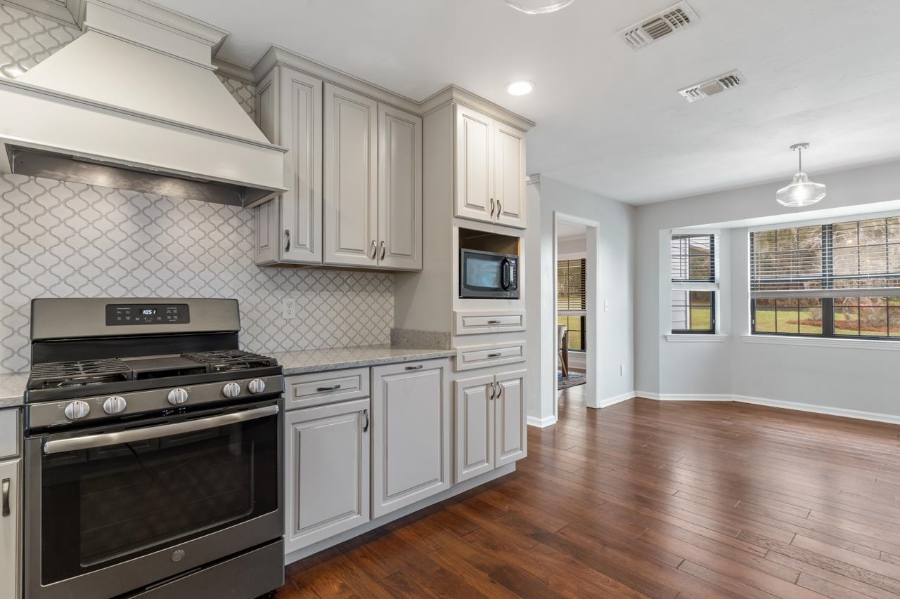 3698 Dwight Davis Drive