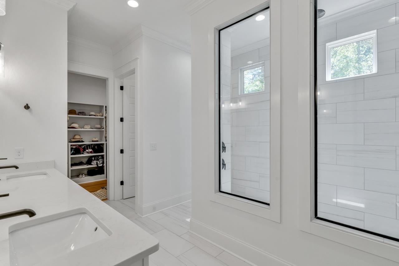 6402 Loma Farm Way