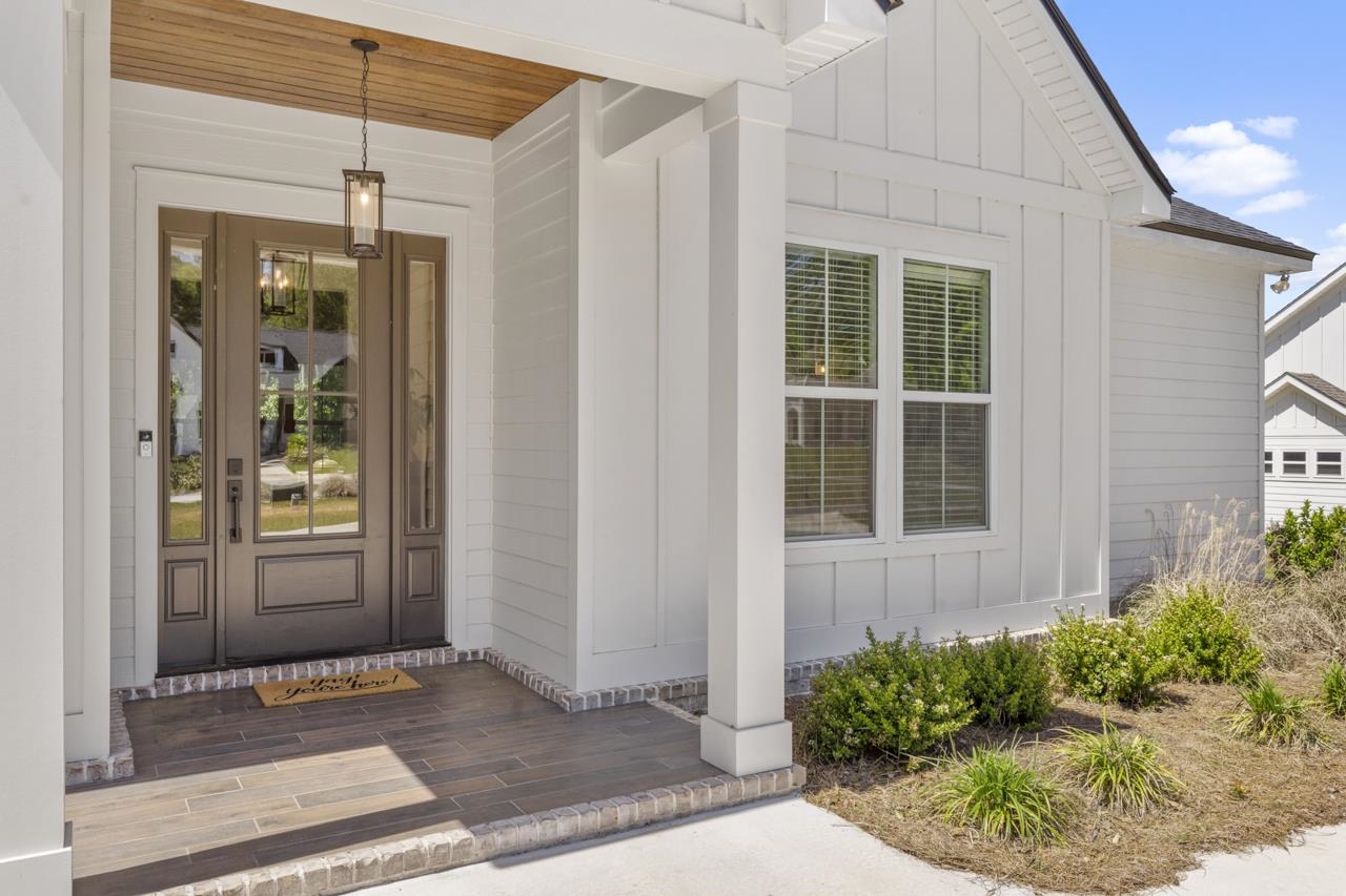 6402 Loma Farm Way