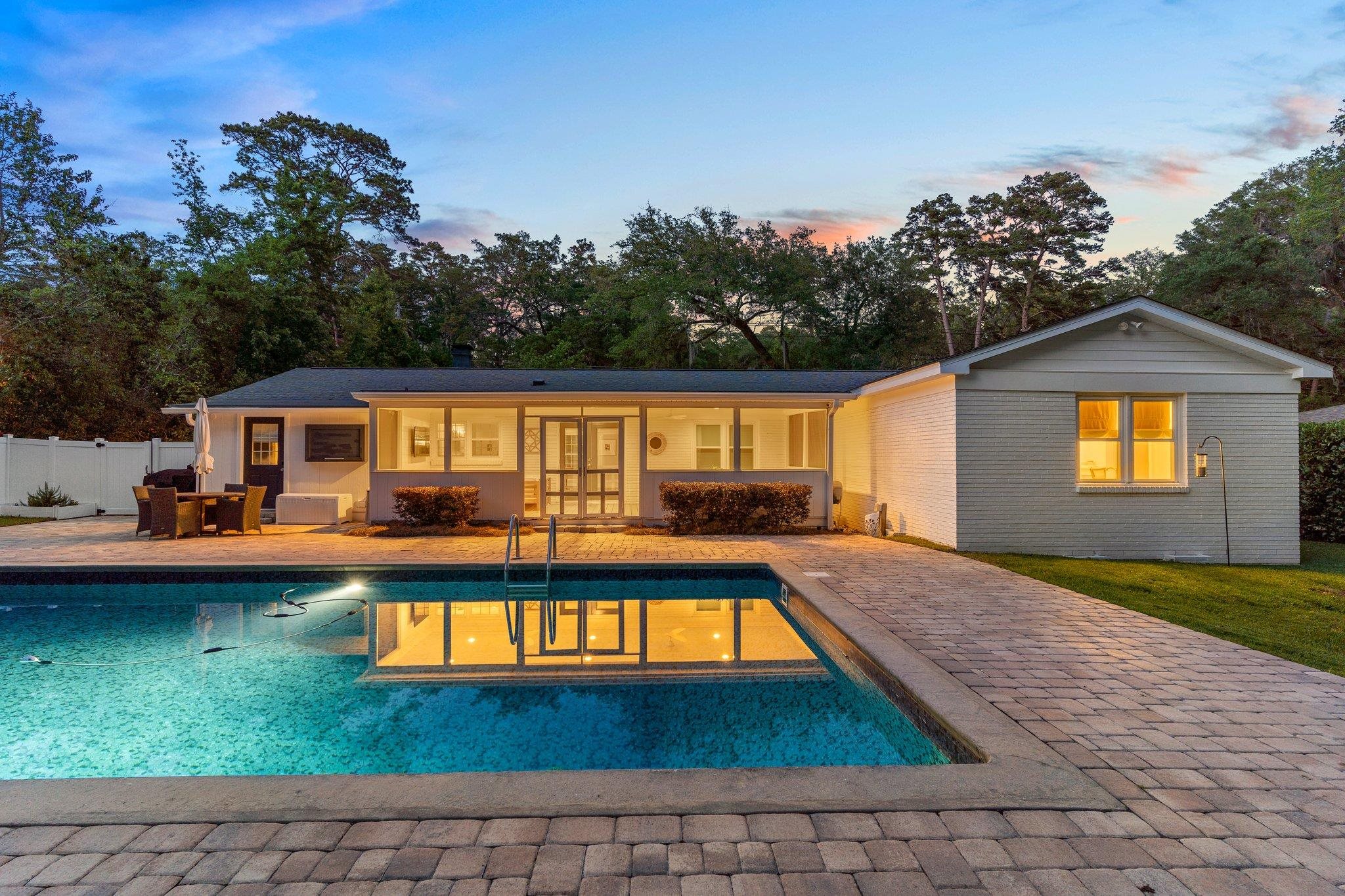 1125 Waverly Road