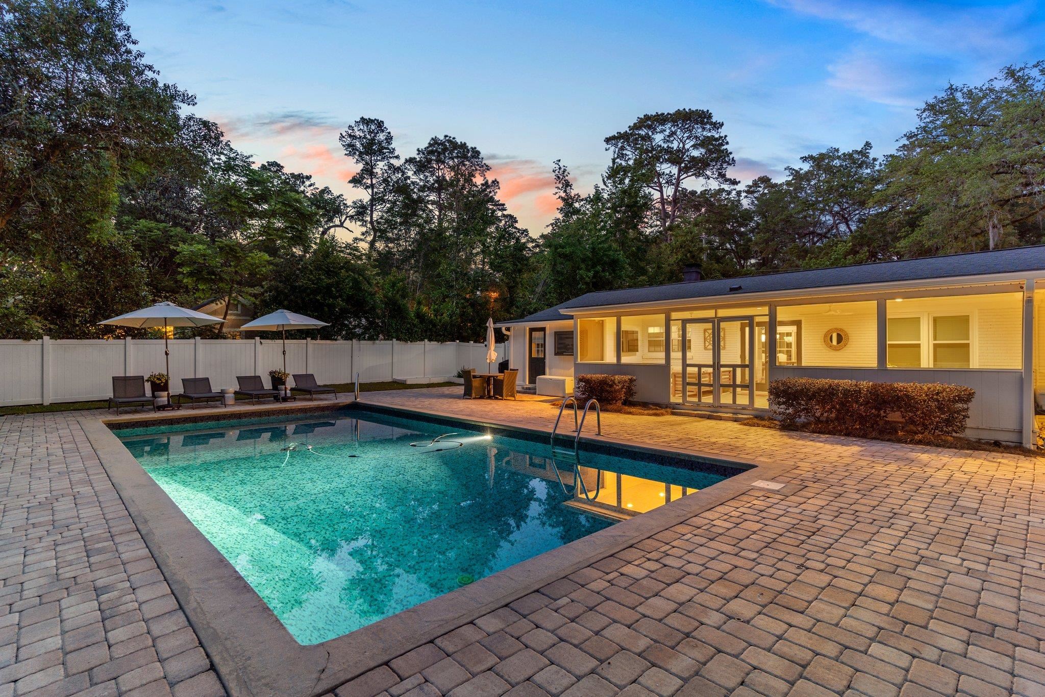 1125 Waverly Road
