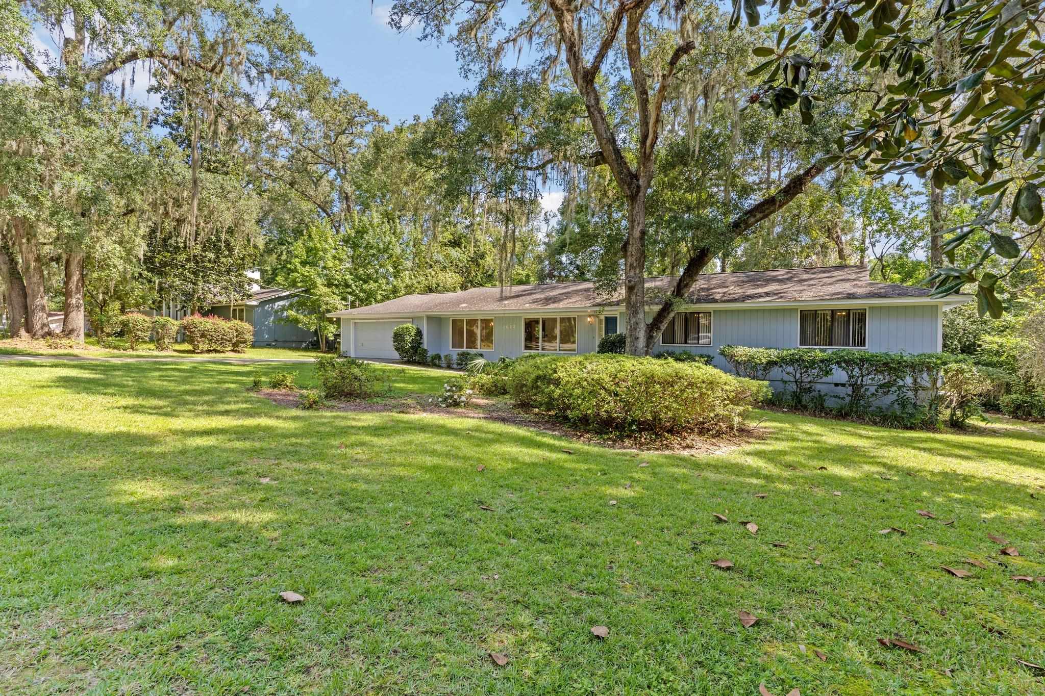 1612 Woodgate Way