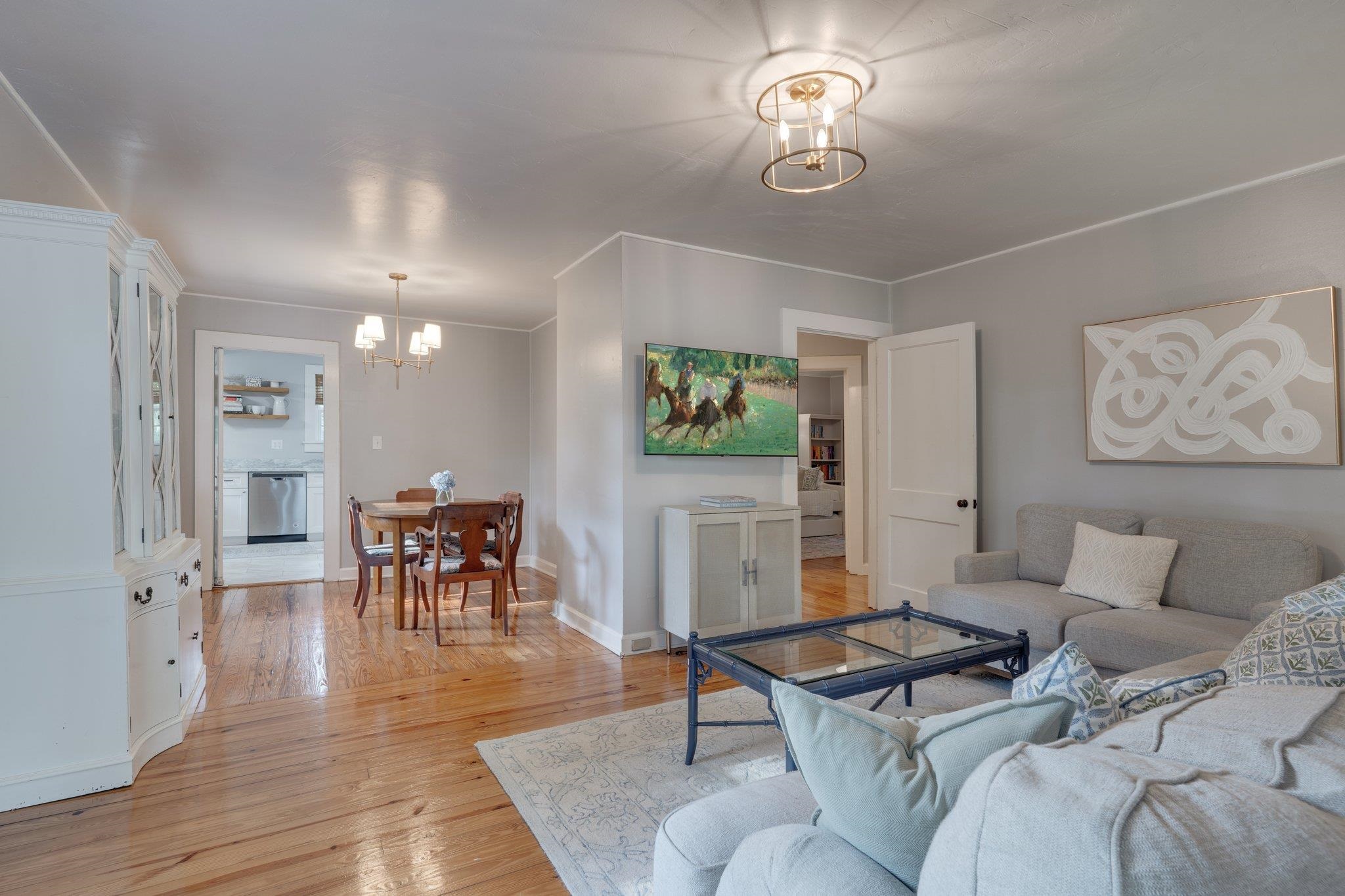 429 W 6th Avenue