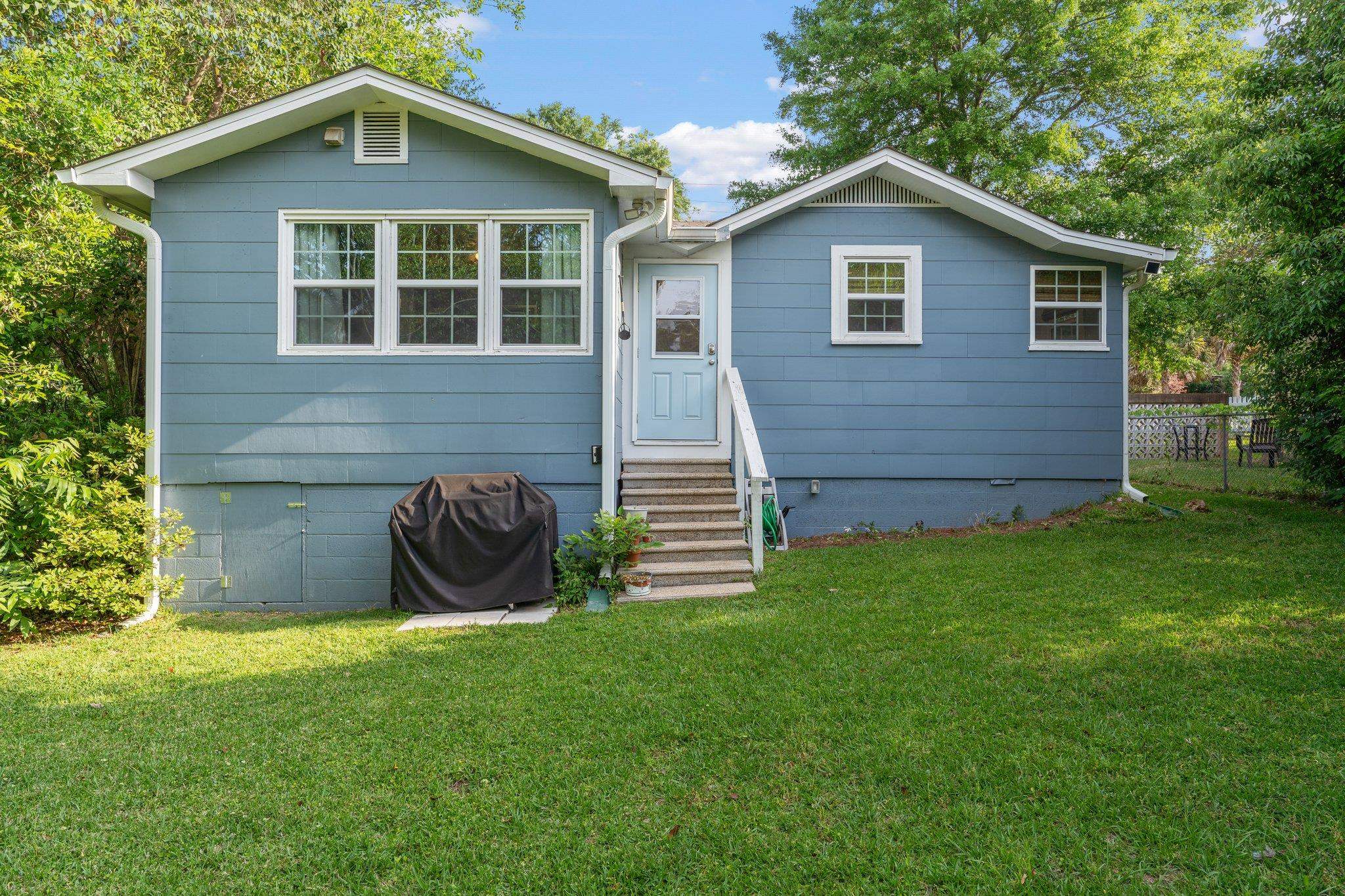 429 W 6th Avenue