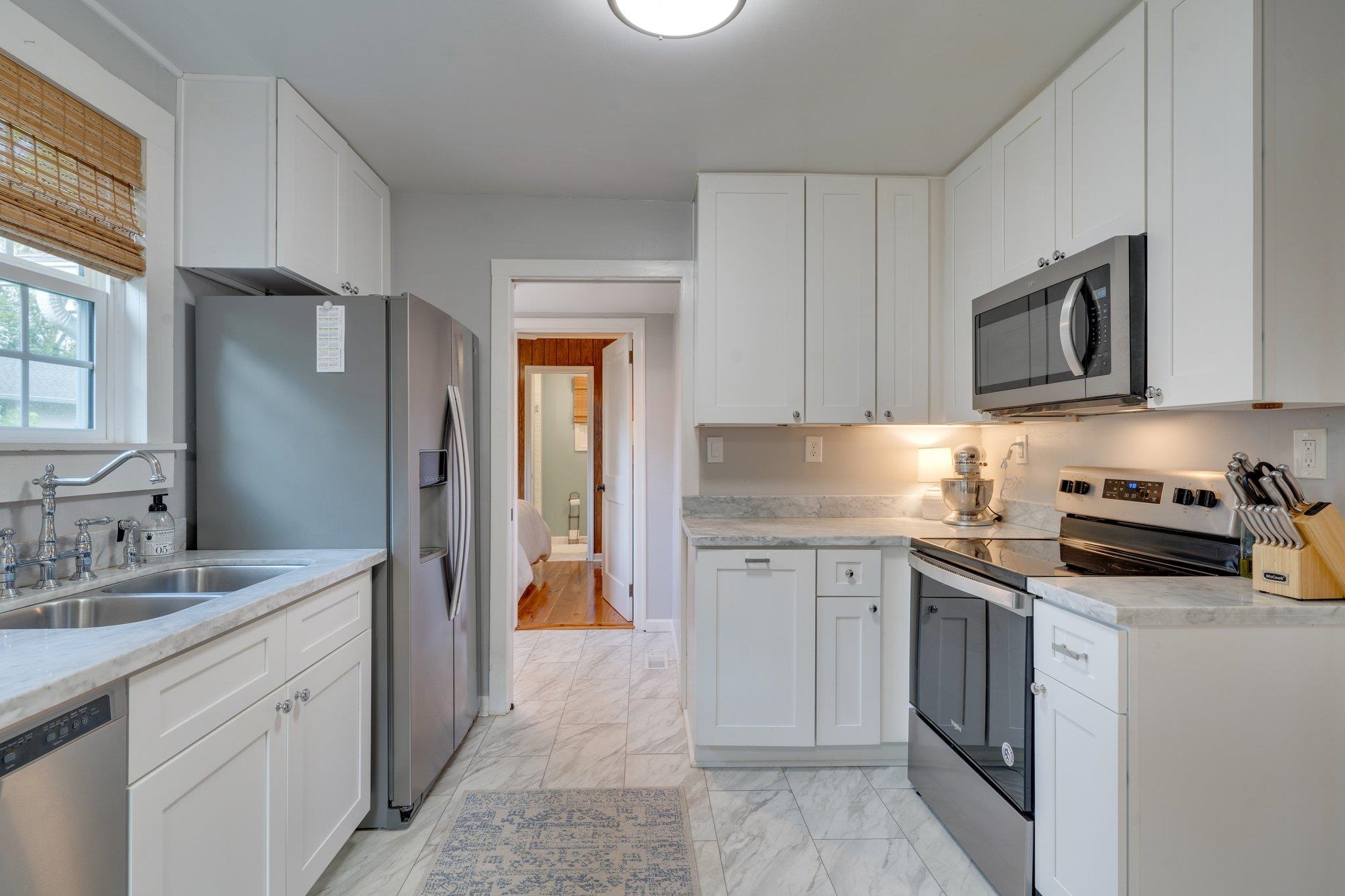 429 W 6th Avenue