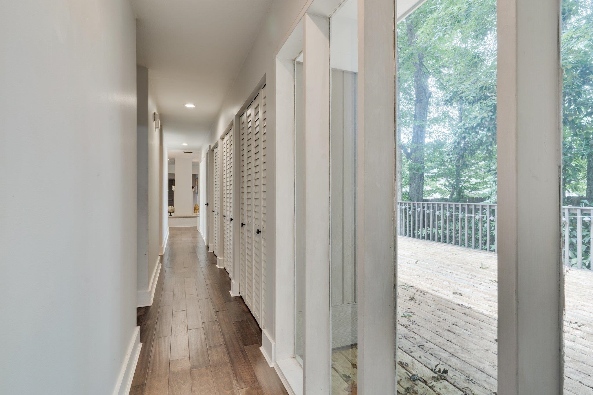 2414 Glenshire Lane