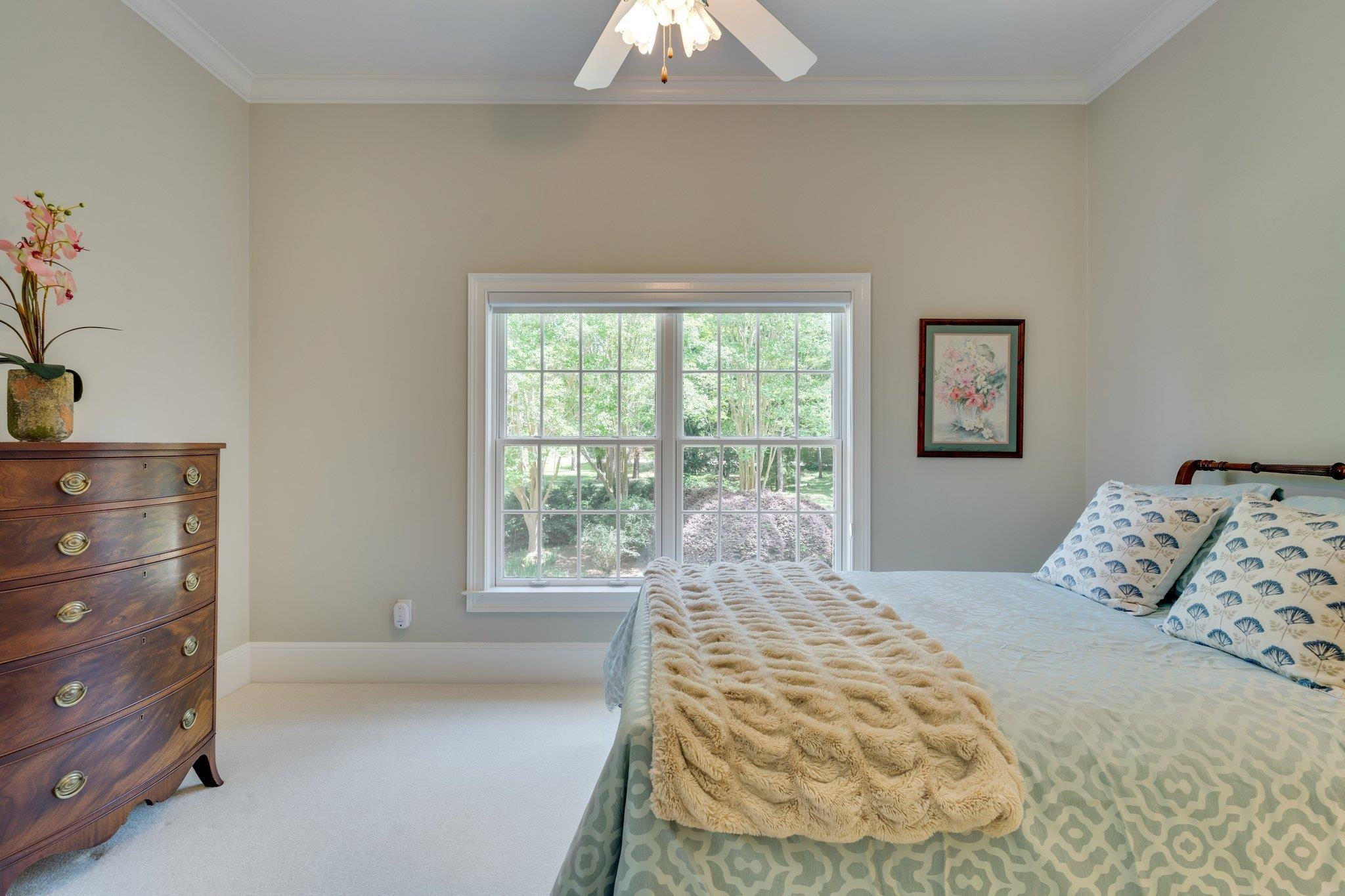 283 E Rosehill Drive