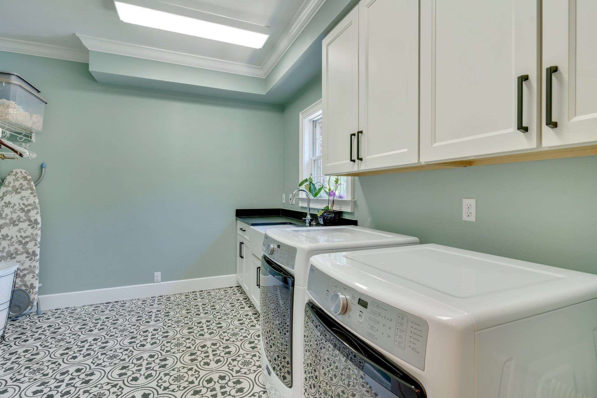 283 E Rosehill Drive