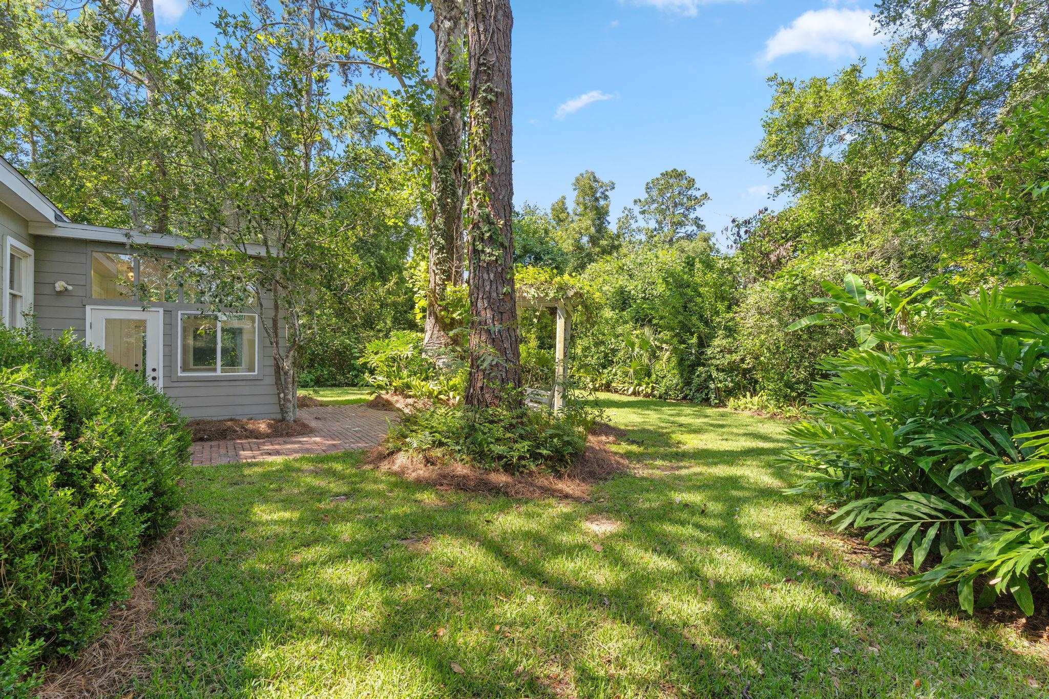 1122 Victory Garden Drive