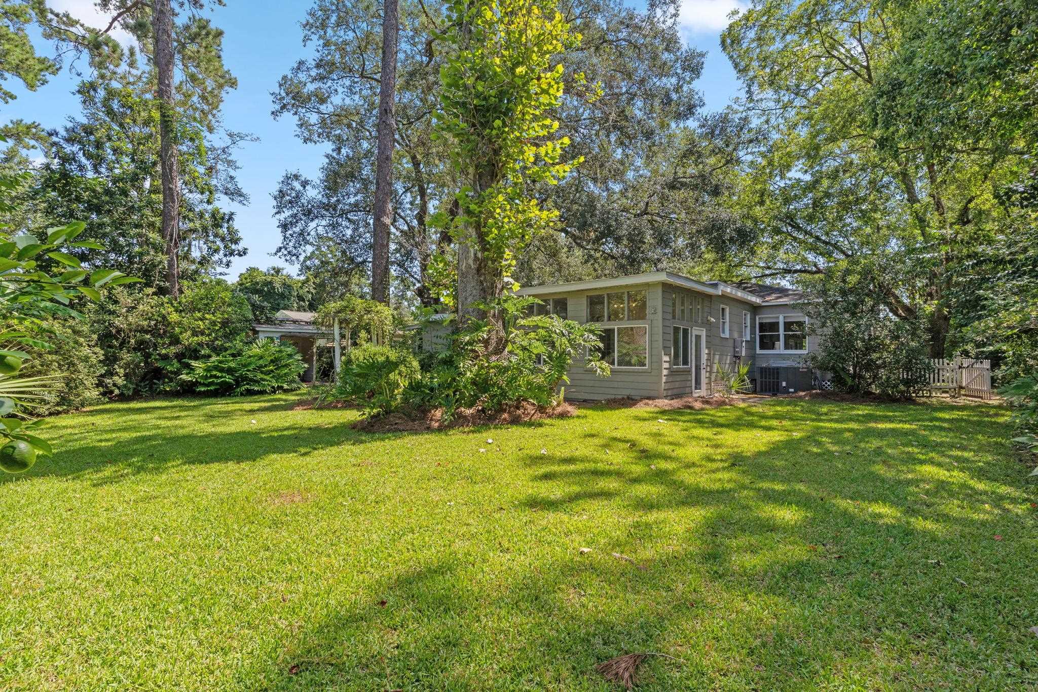 1122 Victory Garden Drive