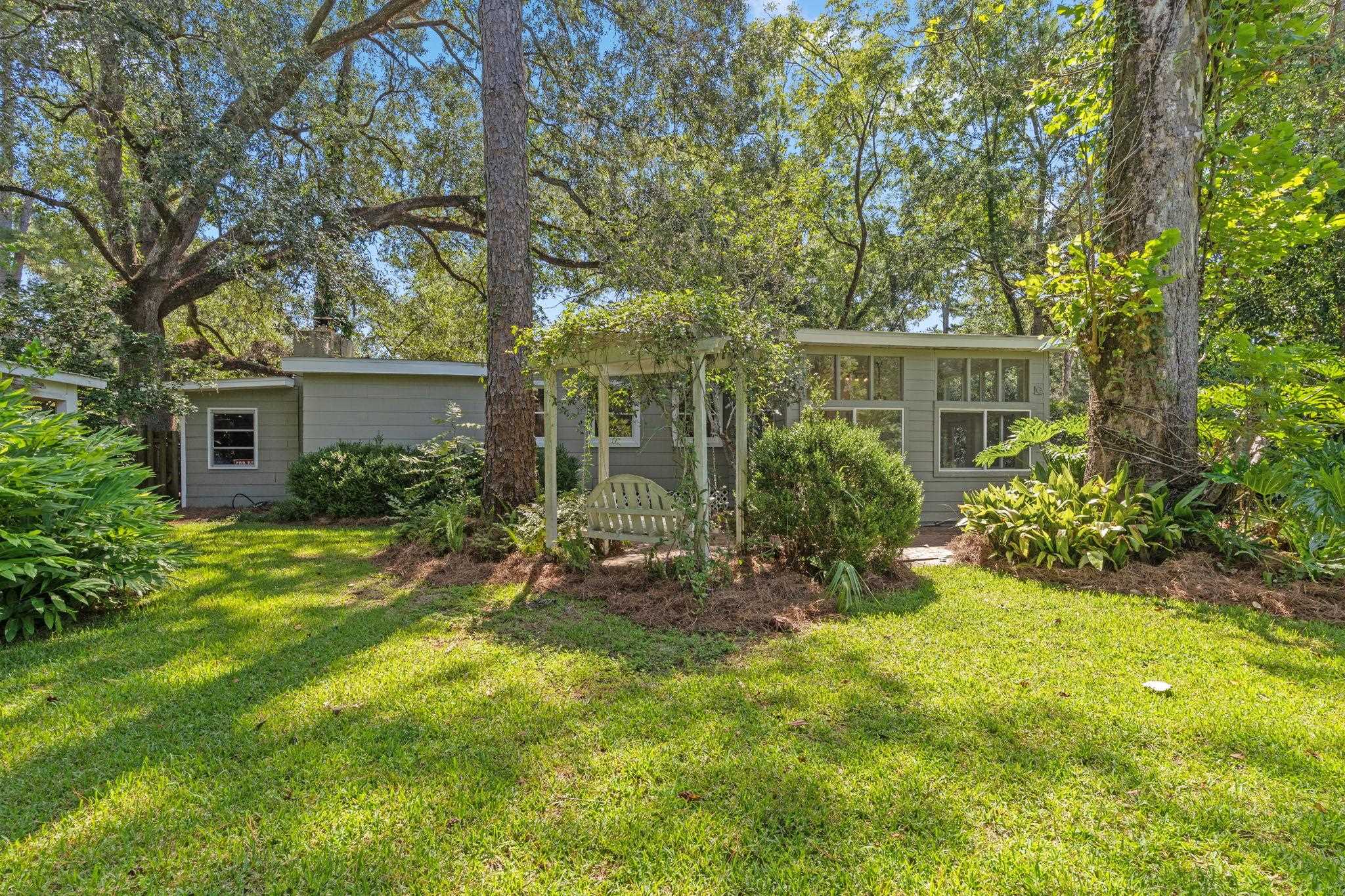 1122 Victory Garden Drive