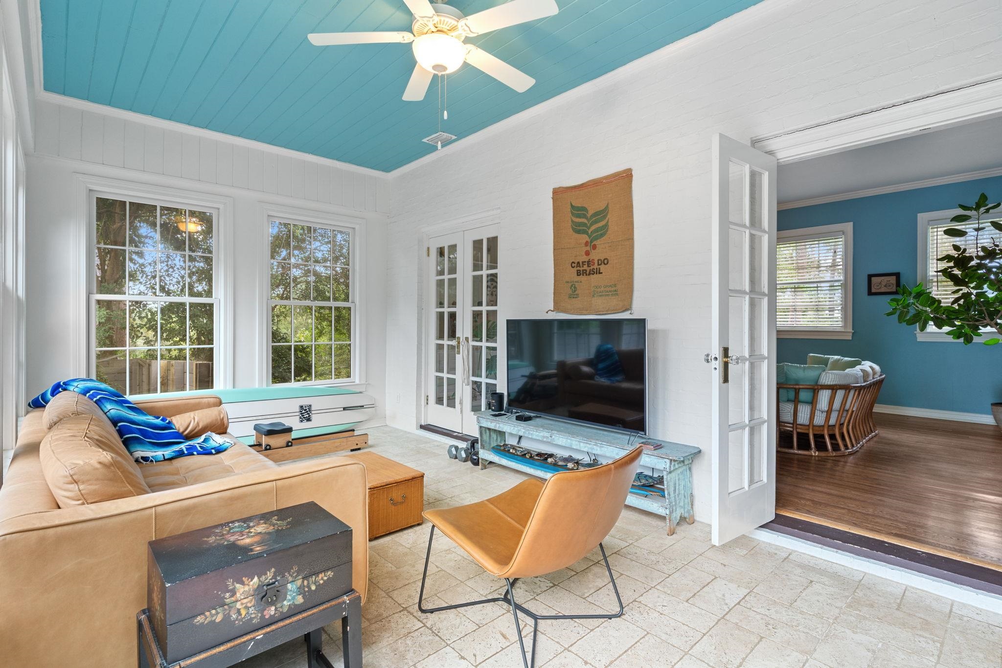 1413 N Randolph Circle