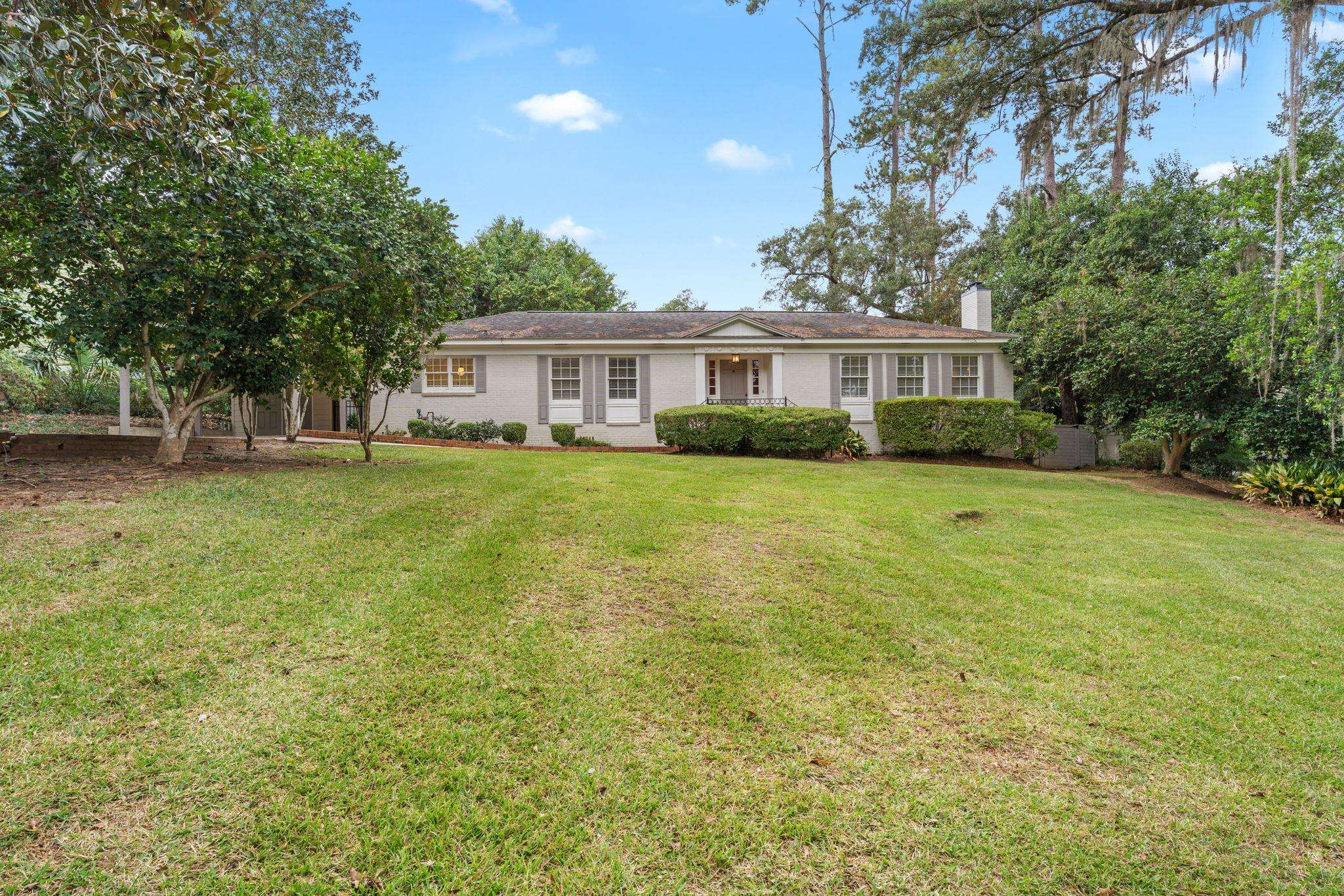 1413 N Randolph Circle