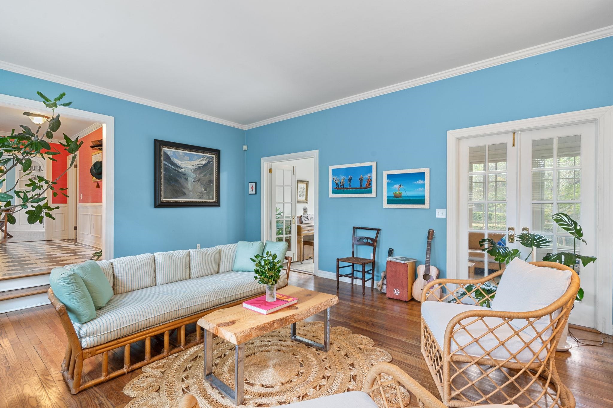 1413 N Randolph Circle