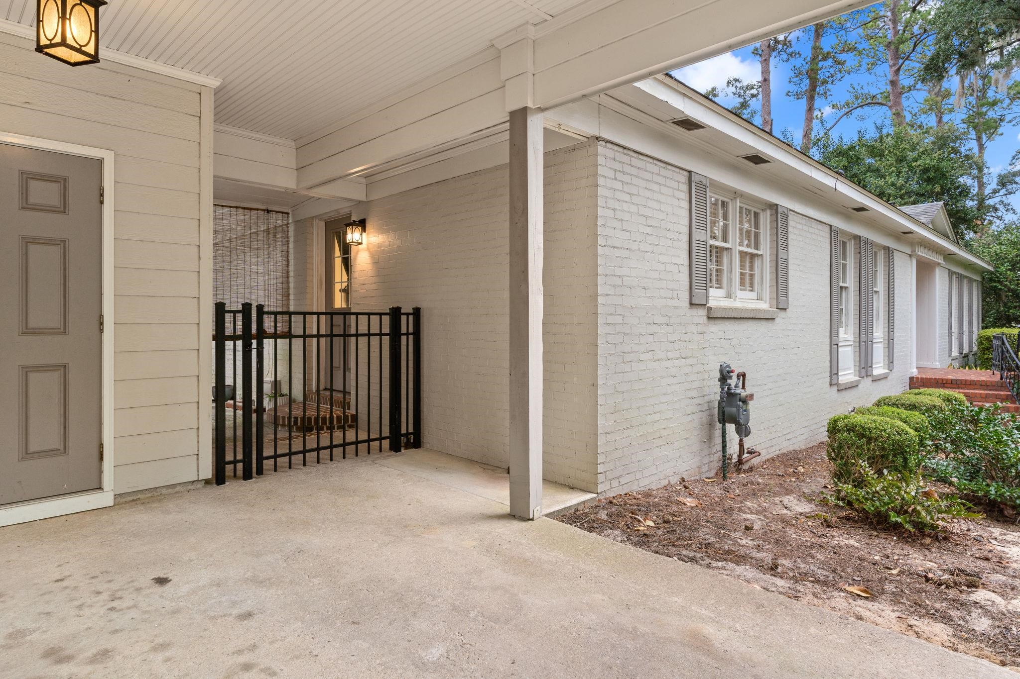 1413 N Randolph Circle