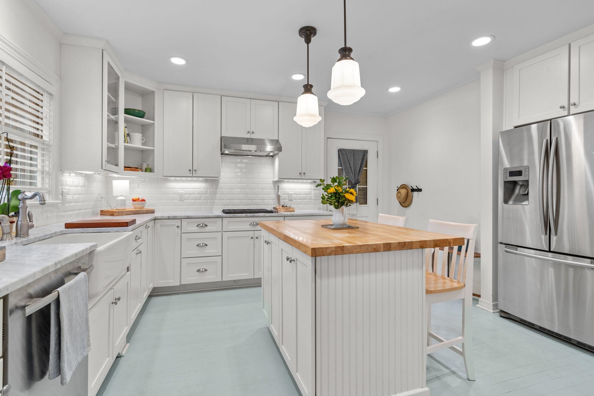 1413 N Randolph Circle