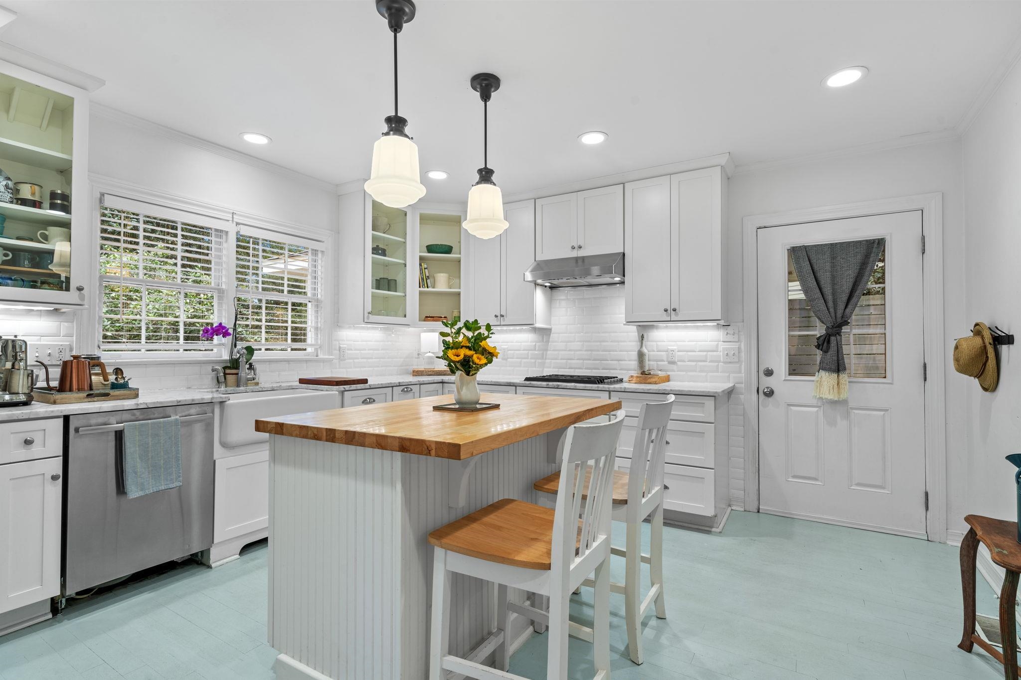 1413 N Randolph Circle