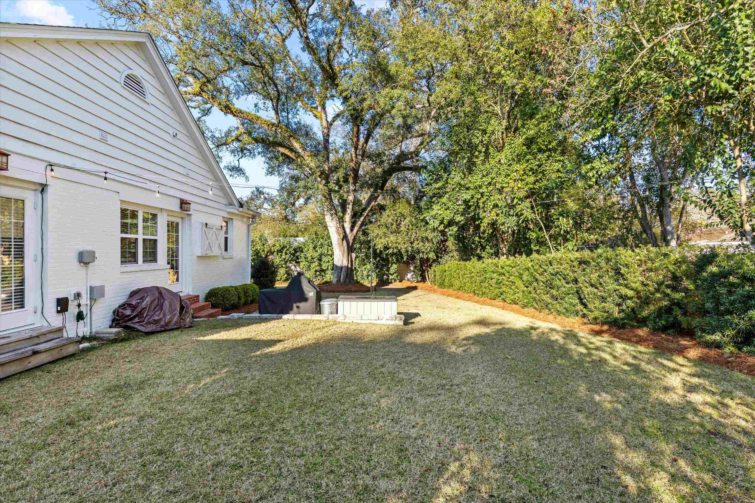 2017 E Forest Drive