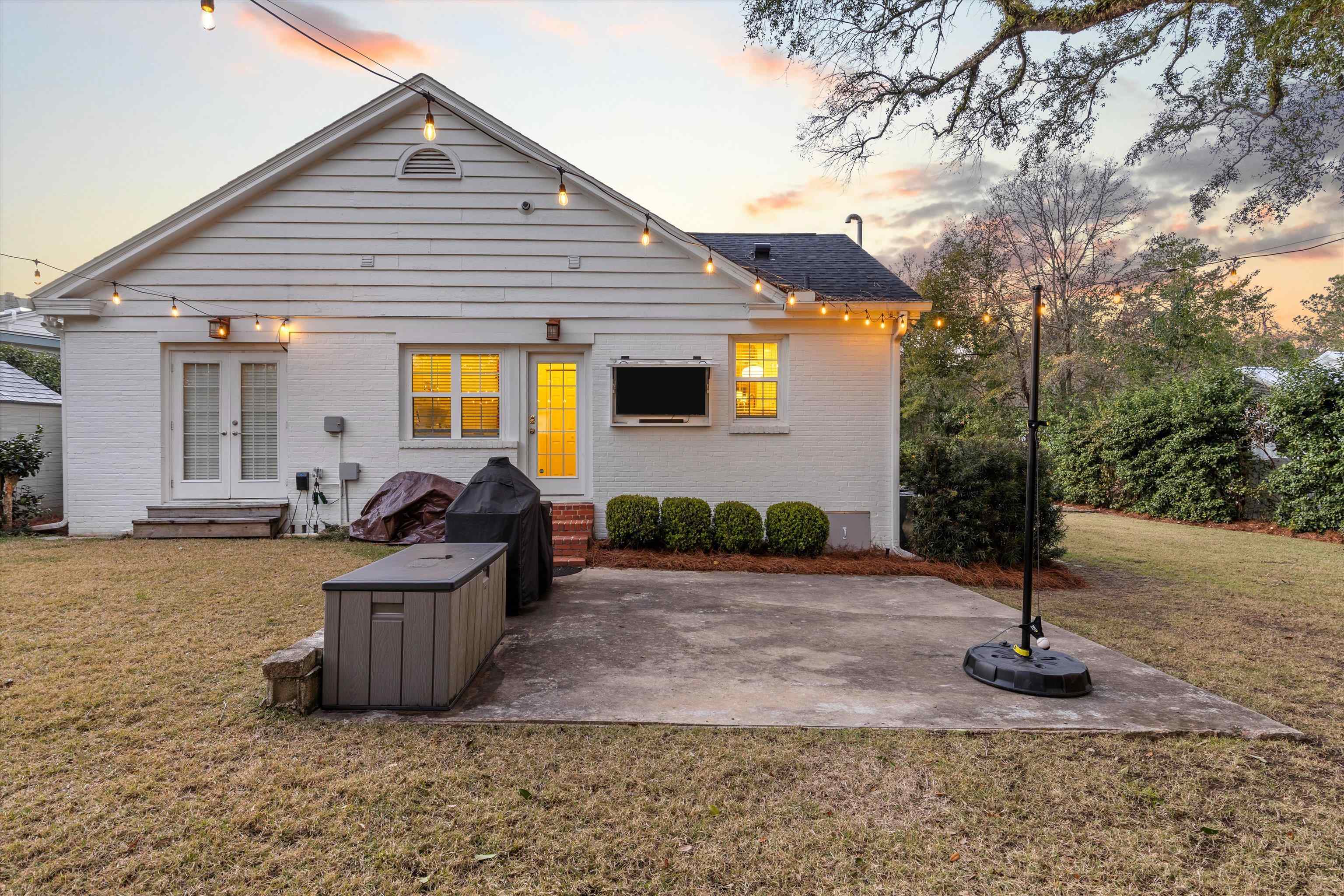 2017 E Forest Drive