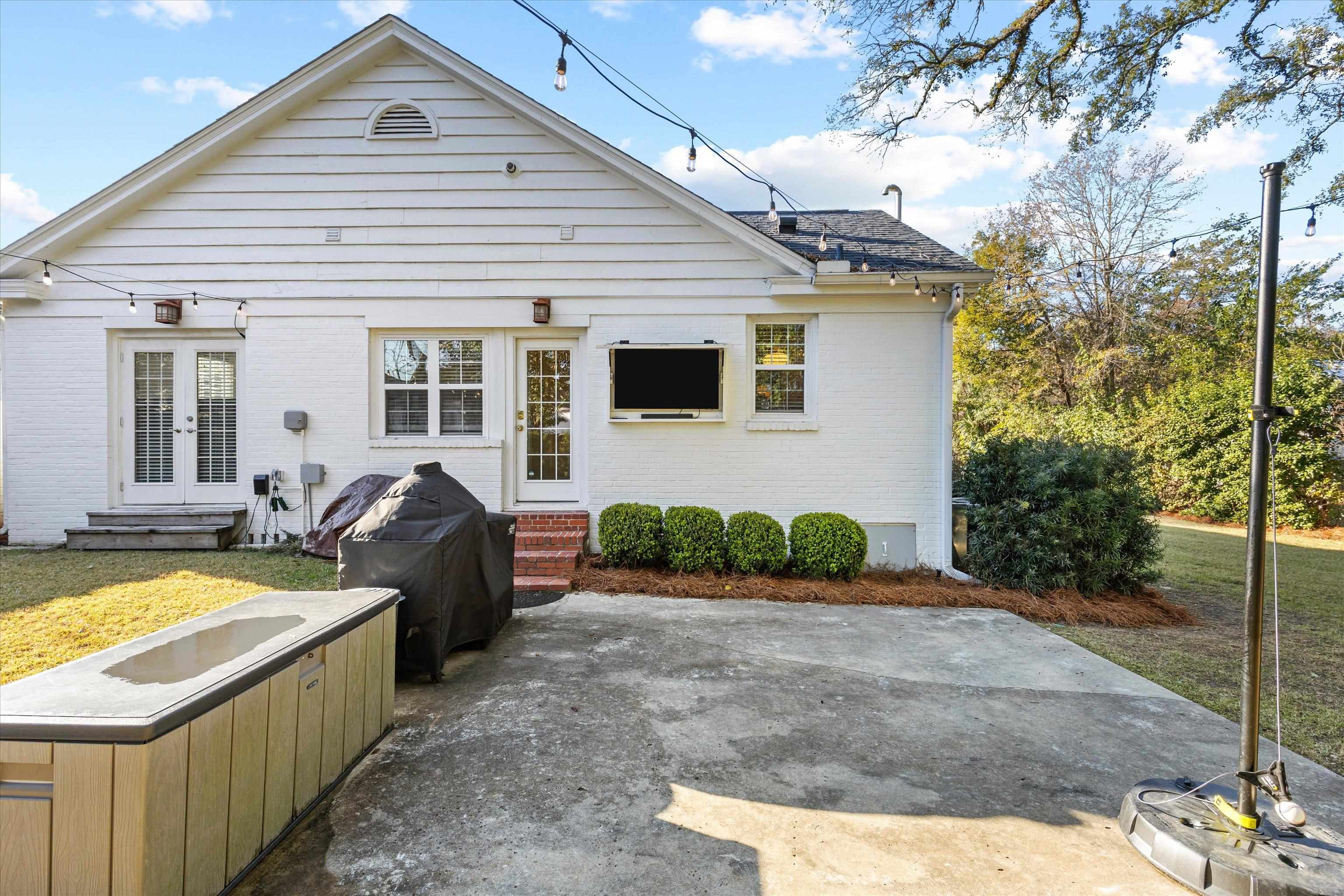 2017 E Forest Drive
