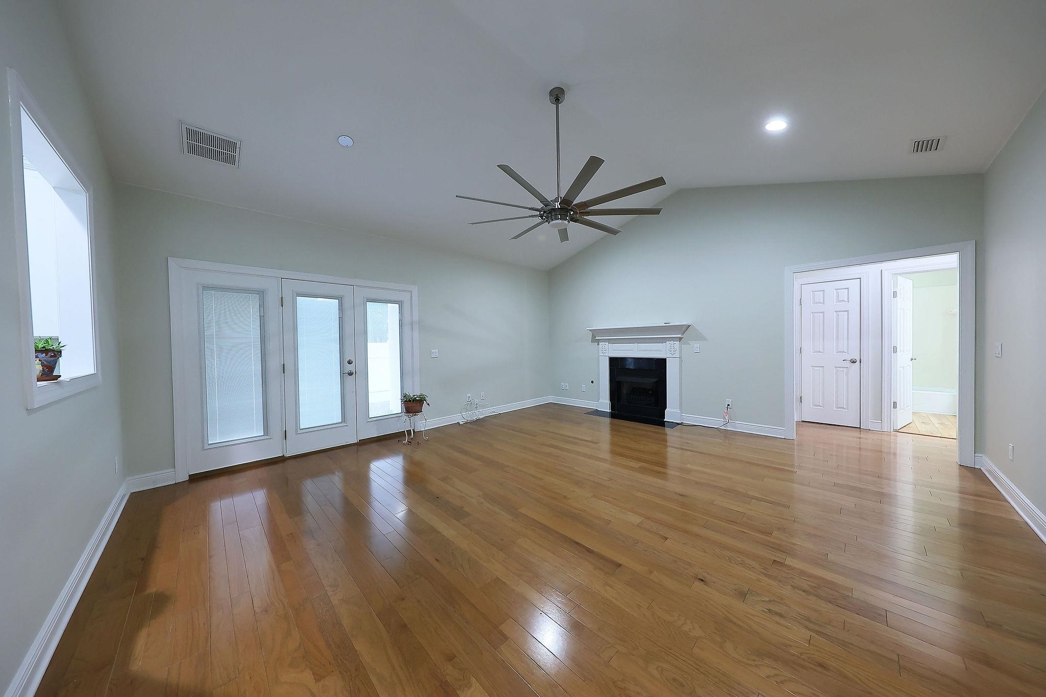 490 N Cherry Court