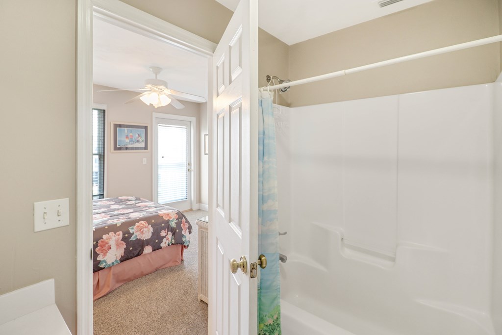 124 Sabal Cir, 32456