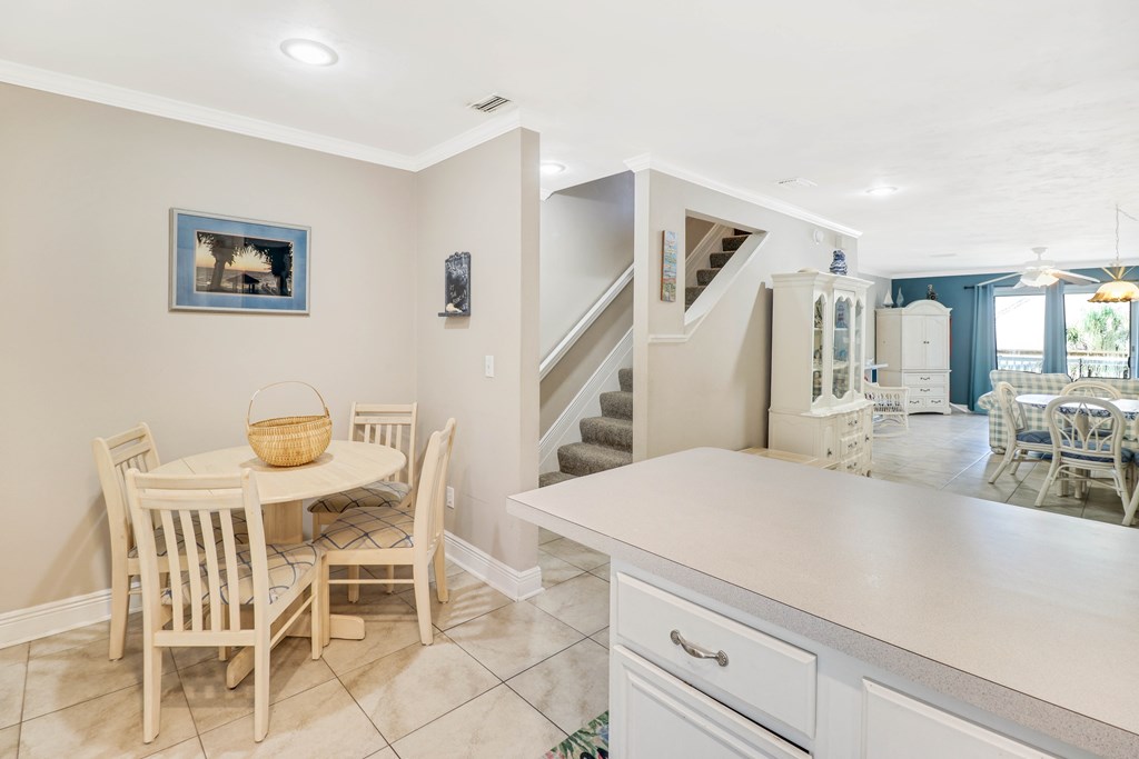 124 Sabal Cir, 32456