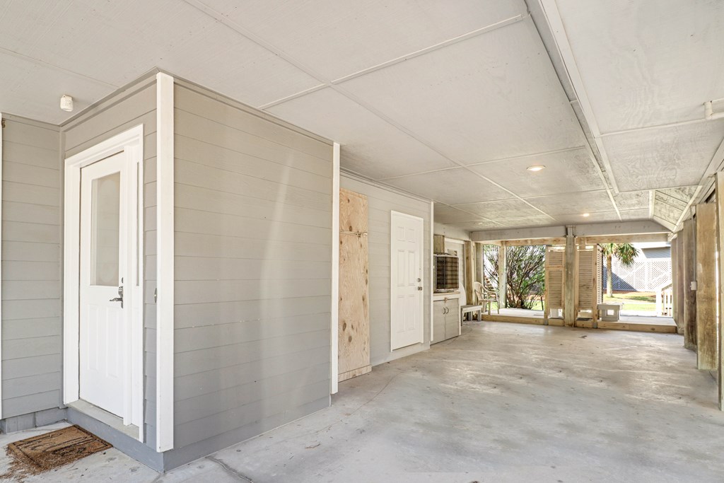 124 Sabal Cir, 32456