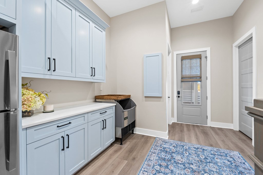 7052 Leeward St, 32456