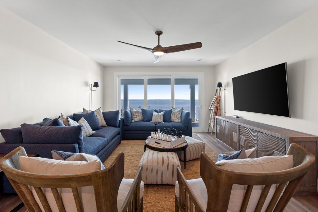 7052 Leeward St, 32456