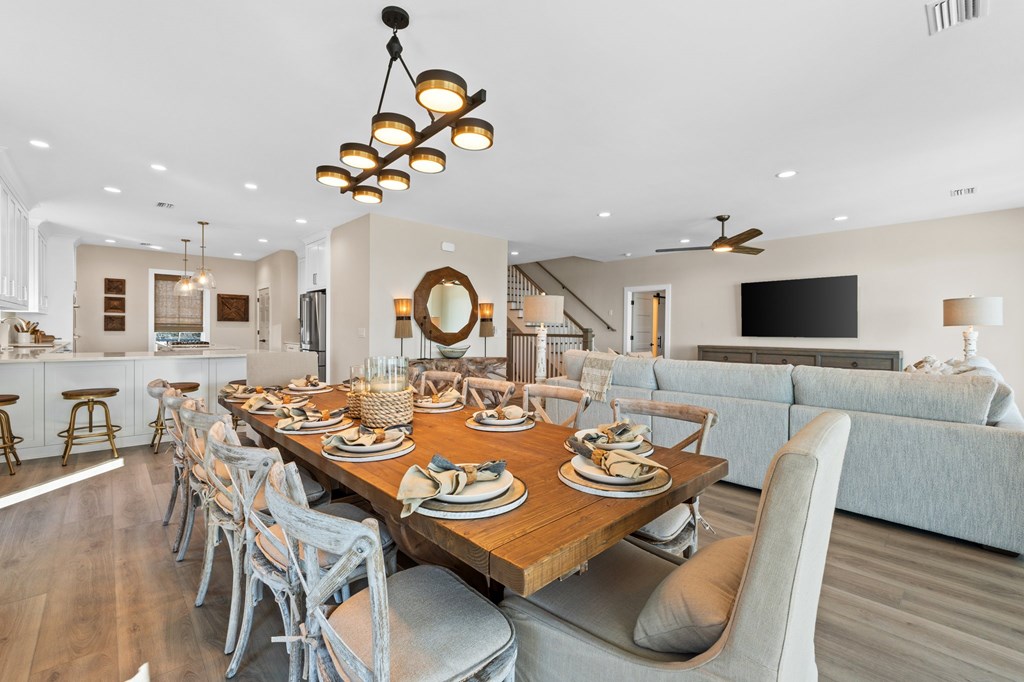 7052 Leeward St, 32456