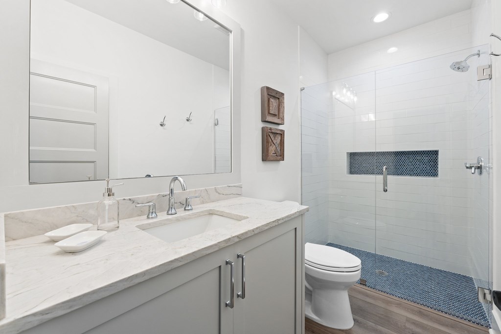 7052 Leeward St, 32456