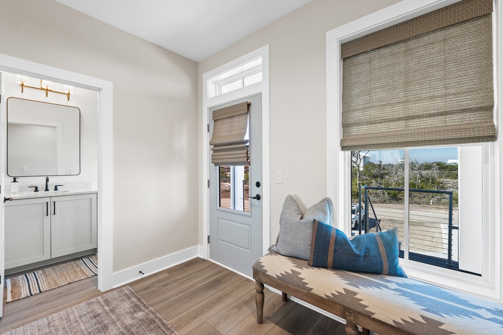 7052 Leeward St, 32456