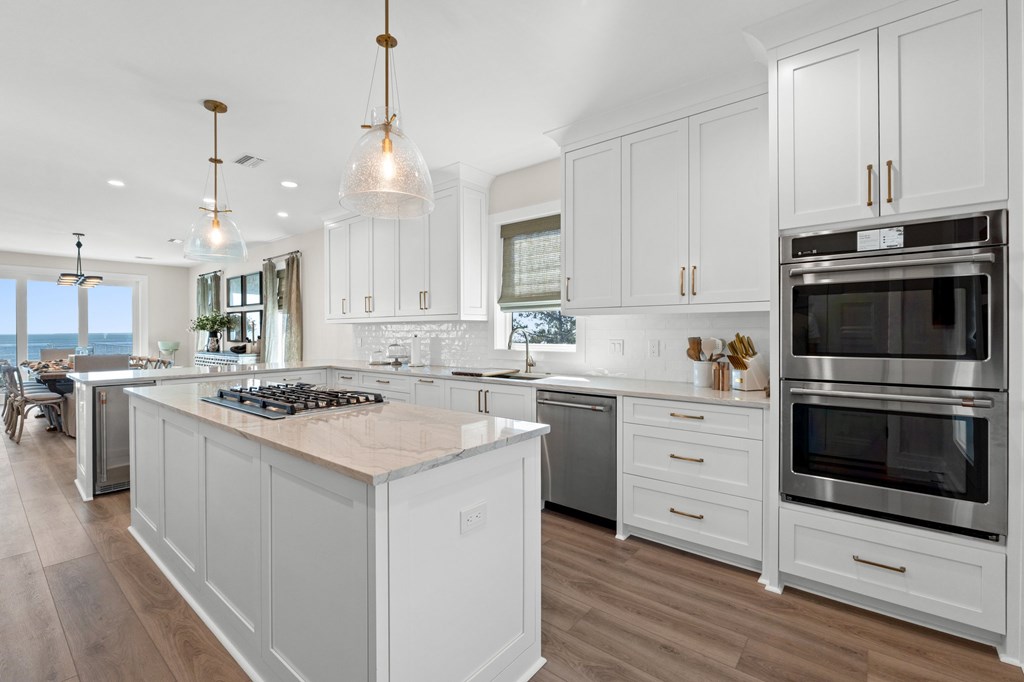 7052 Leeward St, 32456