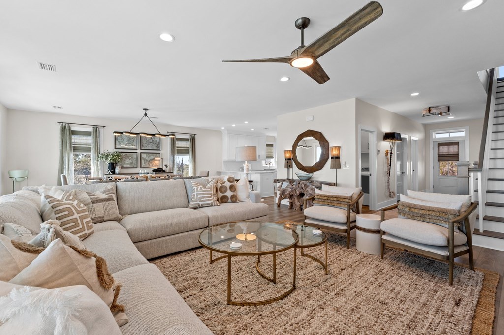 7052 Leeward St, 32456