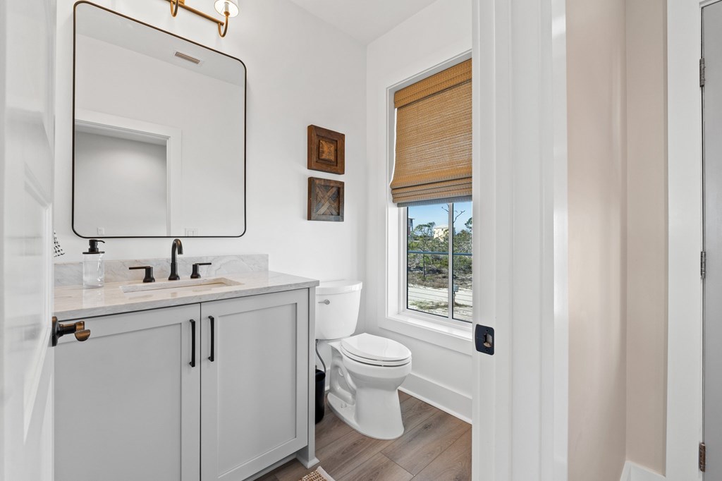 7052 Leeward St, 32456